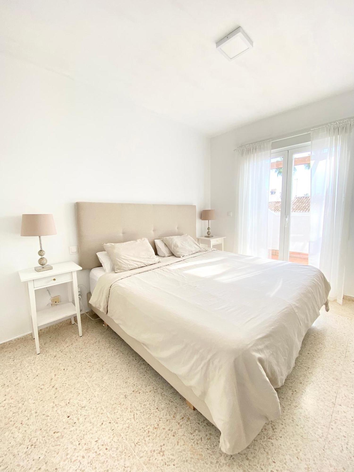 Townhouse W/Sea View & Garden Villa Estepona Buitenkant foto