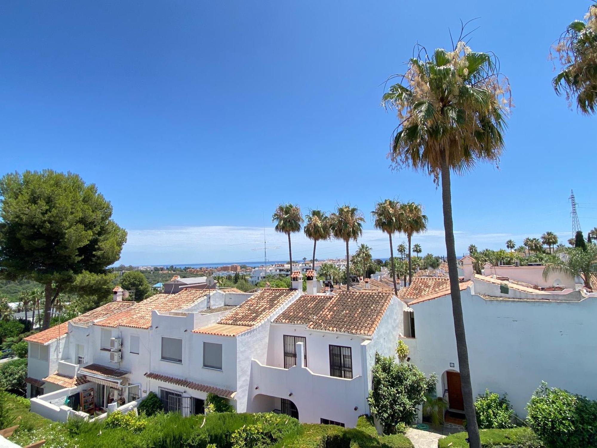Townhouse W/Sea View & Garden Villa Estepona Buitenkant foto