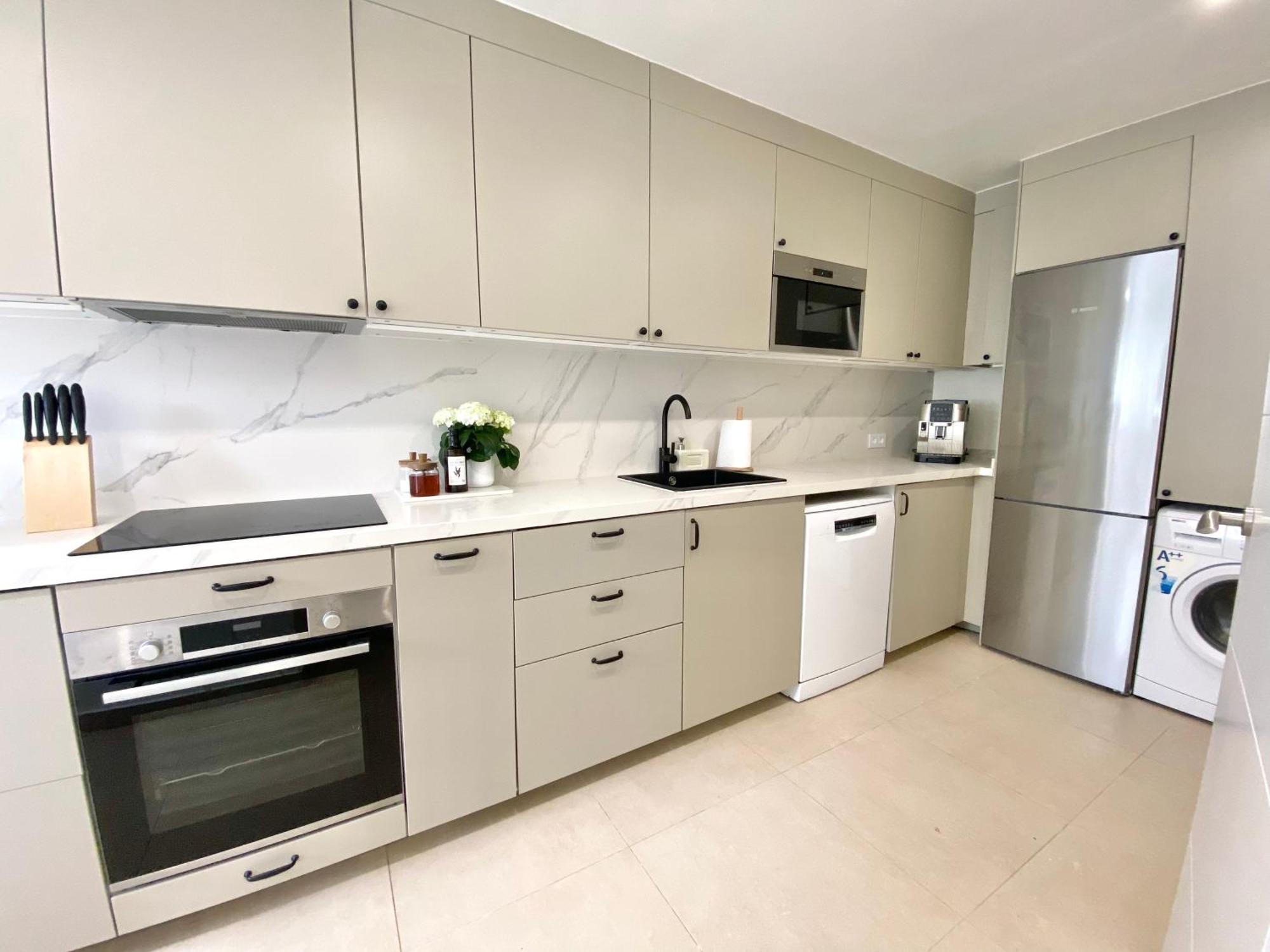 Townhouse W/Sea View & Garden Villa Estepona Buitenkant foto